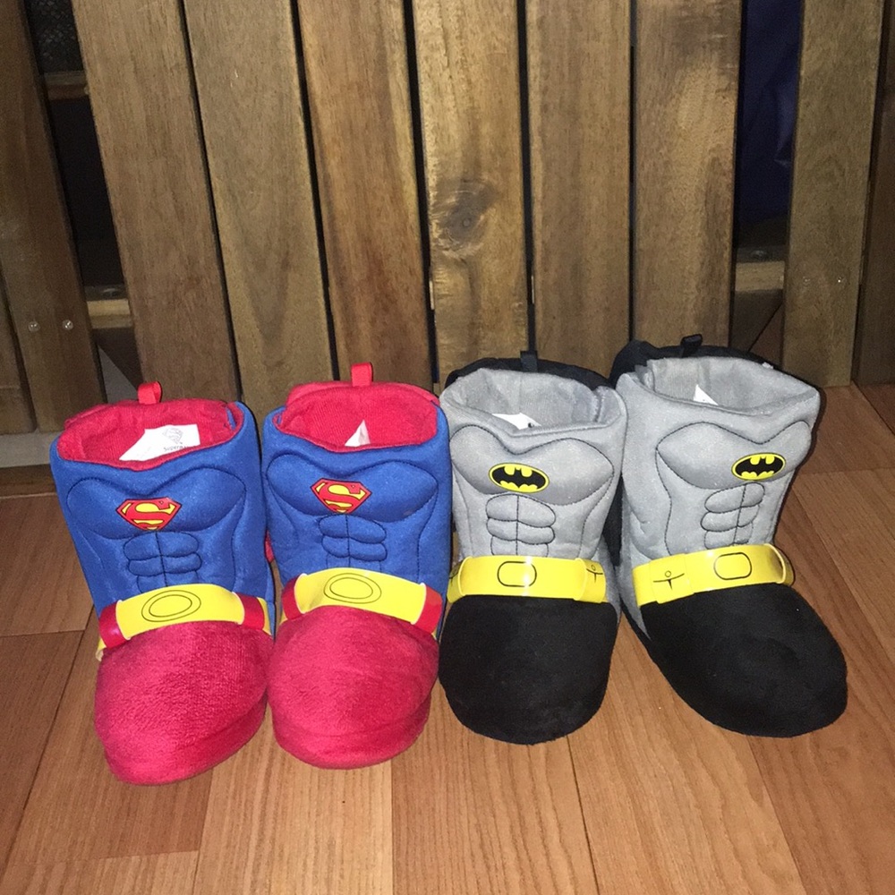 Batman and Superman slippers toddler size 9-10